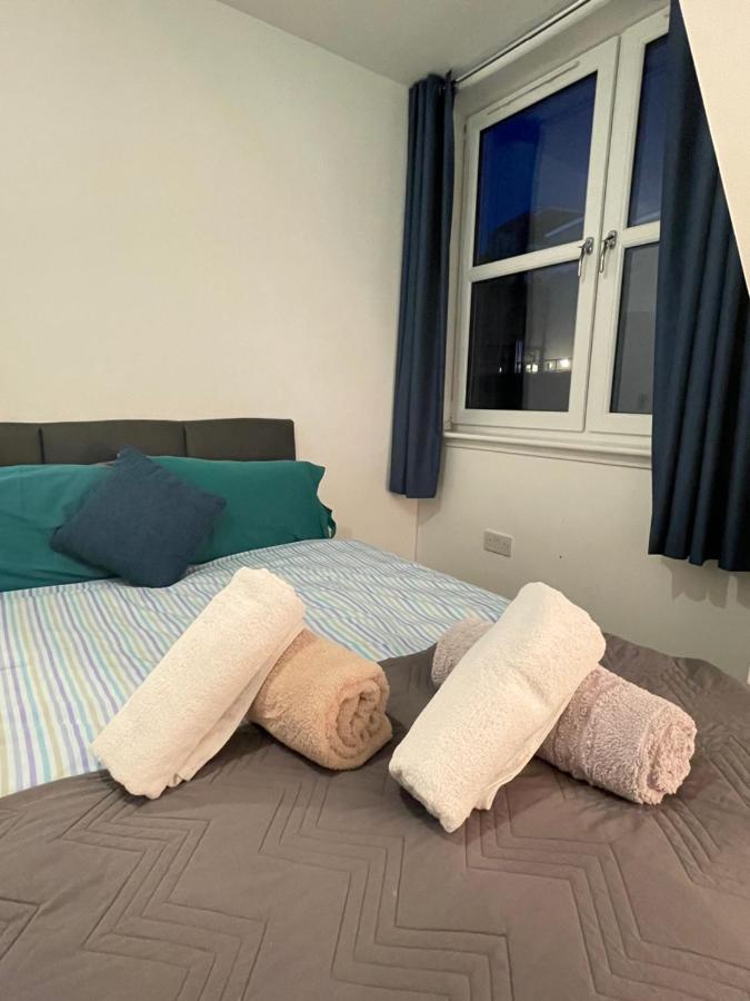 Appartement Carvetii - Edward House D - 2 Dbl Bed 2Nd Floor Flat à Dunfermline Extérieur photo